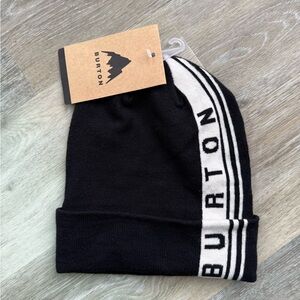 NWT Burton Beanie Adult Unisex Partylap Classic Foldover Cuff Black White.